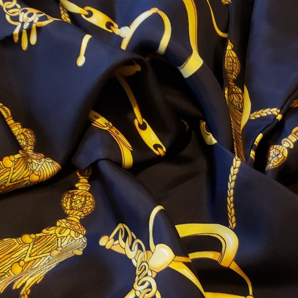 Mondi Accessories - Vintage Mondi 100% Silk Scarf Black and Gold